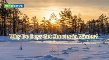 When your part of Earth leans away from the Sun, it gets less sunlight. (Image: Canva)