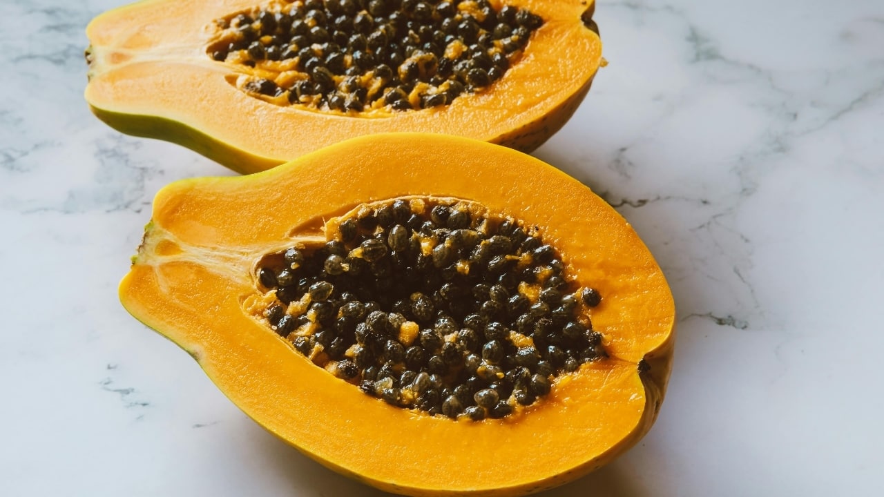 Health benefits of ripe papaya: Gynaecologist reveals if pregnant women should eat this fruit