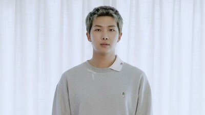 In his new post, RM apologized to ARMY, admitting that he had been frustrated when he turned on the livestream and now regrets doing so.