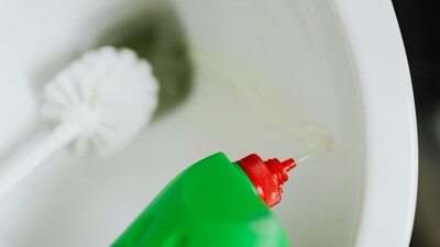 How to clean toilets: Never mix toilet cleaners with bleach, acids, or other cleaners. Doing so produces toxic gases, which can cause harm, especially in closed spaces (Image: Pexels)