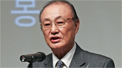 Yoon Il Bong’s funeral will be held at Bundang Seoul National University Hospital, with the funeral procession scheduled for 10th December.
