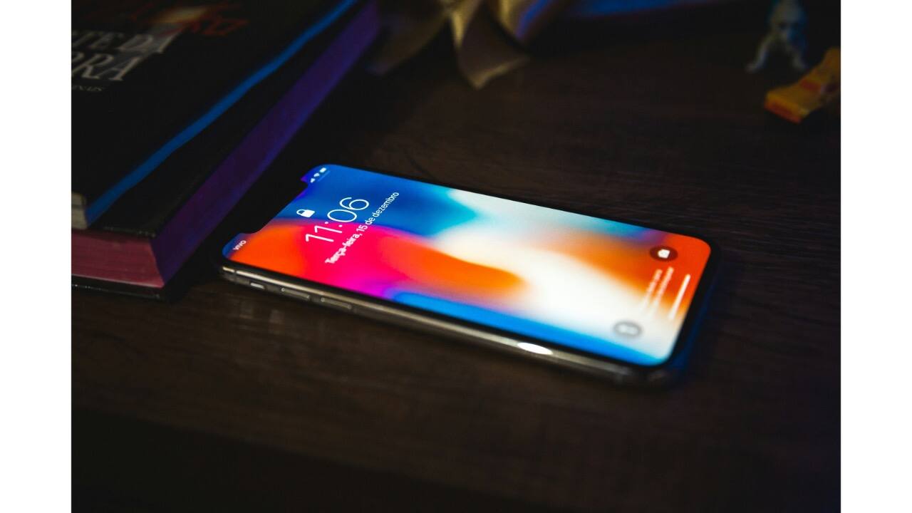 How to check which app is using what If a dot appears unexpectedly, swipe into Control Center. iOS will display the exact app currently using your camera or microphone, helping you spot suspicious behaviour instantly. How to check which app is using what If a dot appears unexpectedly, swipe into Control Center. iOS will display the exact app currently using your camera or microphone, helping you spot suspicious behaviour instantly.