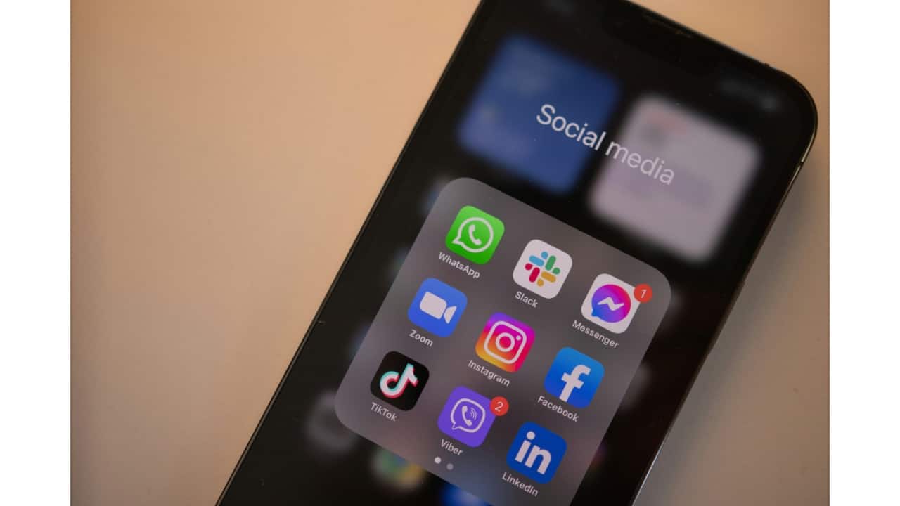 Which platforms are included and which are exempt  The ban applies to Facebook, Instagram, Reddit, Snapchat, TikTok, Twitch, X, Threads, YouTube, and Kick. Messaging and gaming-led services like WhatsApp, Discord, Messenger, Pinterest, Roblox, and YouTube Kids are exempt for now. Regulators say the list will be reviewed and updated as needed.