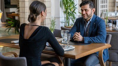 A lot of people think reverse psychology dating trend is rooted in an emotionally cautious and self-protective communication style. (Picture Credit: Pexels)