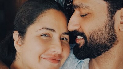 Vicky and Katrina share cute selfie on fourth anniversary