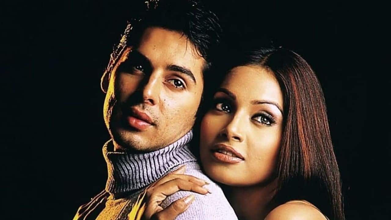 Raaz (2002) In a film that set a landmark in the history of Indian cinema as the best Hindi horror film, Dino Morea set the intrigue as Aditya Dhanraj, a husband hiding secrets that form the crux of the narrative. His mysterious energy, emotional depth and chemistry with co-star Bipasha Basu made it one of his beloved performances.