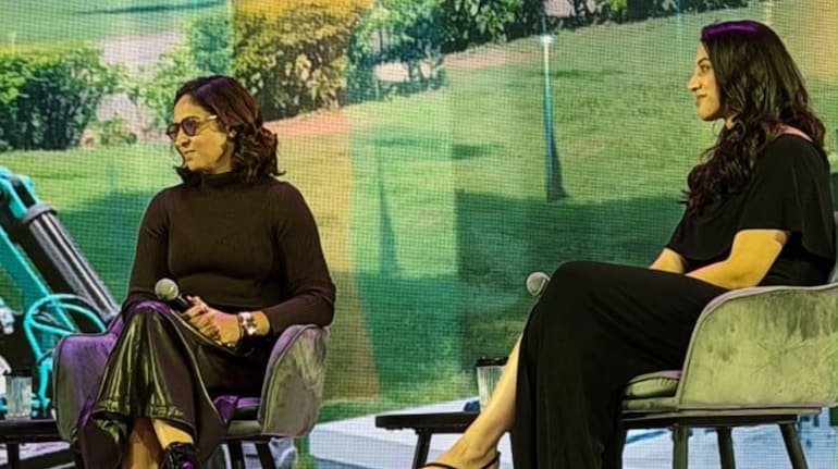 Smriti attended an event for the first time after her marriage was called off.