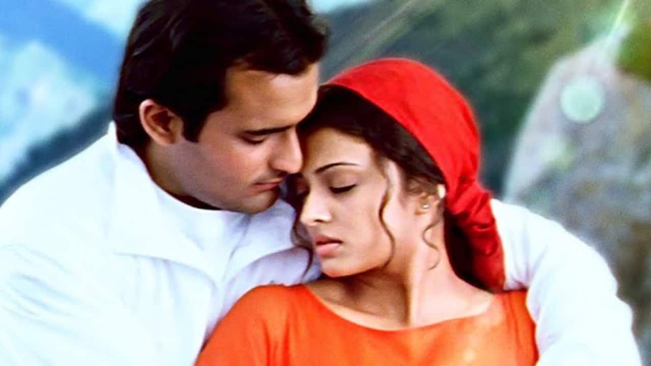 3. Taal (1999) - Overshadowed by Aishwarya Rai and Anil Kapoor, Akshaye’s Manav is the emotional spine of Taal. His sincerity and subdued presence ground the film’s musical grandeur. Few actors could make vulnerability so believable, especially in the way he conveys love and guilt with just a glance or half-smile.