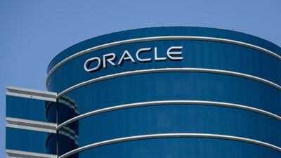 Oracle stock sinks on surging AI costs, cloud revenue falls short