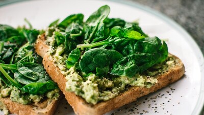 Spinach helps prevent bloating and also aids in digestion. (Picture Credit: Pexels)