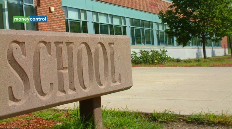 All Noida, Greater Noida schools shift to online and hybrid classes amid hazardous air