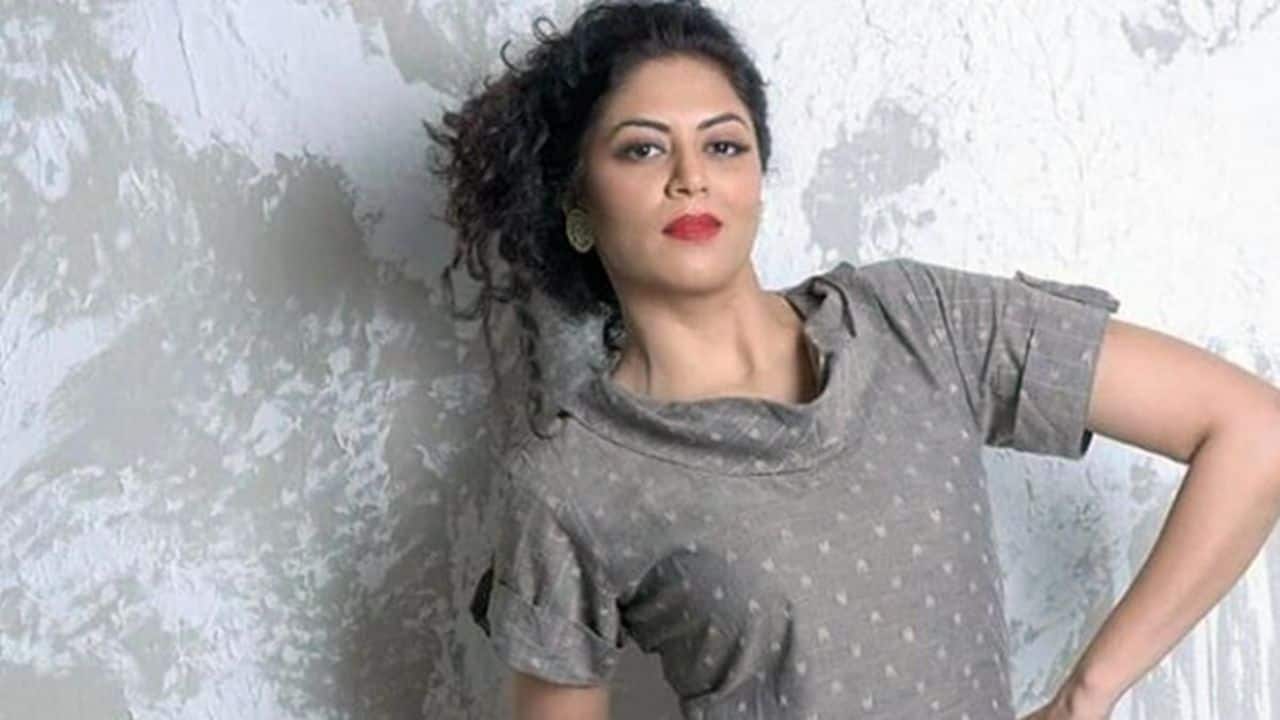 Kavita Kaushik During an appearance on Bigg Boss 14, Kavita Kaushik shared a traumatic experience of being molested by her math tutor when she was 11 years old. Kavita Kaushik During an appearance on Bigg Boss 14, Kavita Kaushik shared a traumatic experience of being molested by her math tutor when she was 11 years old.