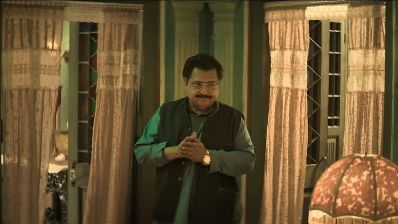 Rakesh Bedi<br />He is a veteran actor who portrays Jameel Jamali, a Pakistani political leader. He is recognized for his extensive work in both theatre and television shows like Yeh Jo Hai Zindagi.