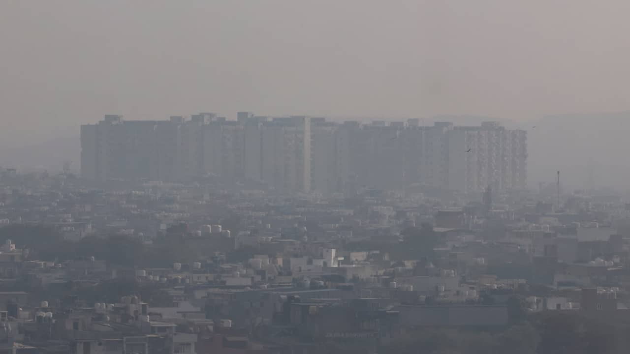 Delhi schools shift classes for Nursery to Std 5 online amid rising air pollution
