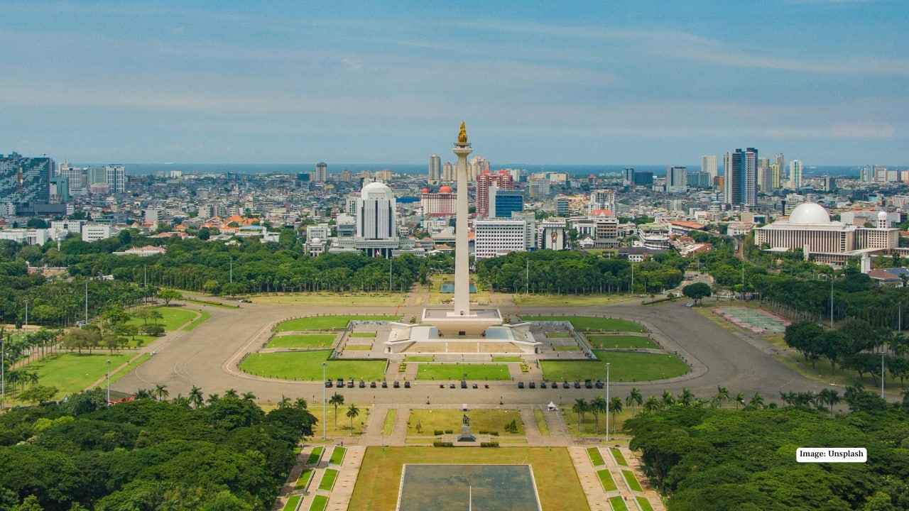 10. Jakarta, Indonesia Estimated monthly cost: 8,202,324.5Rp (Rs 44,645.9), excluding rent Indonesia’s sprawling capital offers a mix of culture, commerce, and nightlife. Low-cost transportation, local markets, and budget-friendly restaurants make Jakarta ideal for cost-conscious urban living.