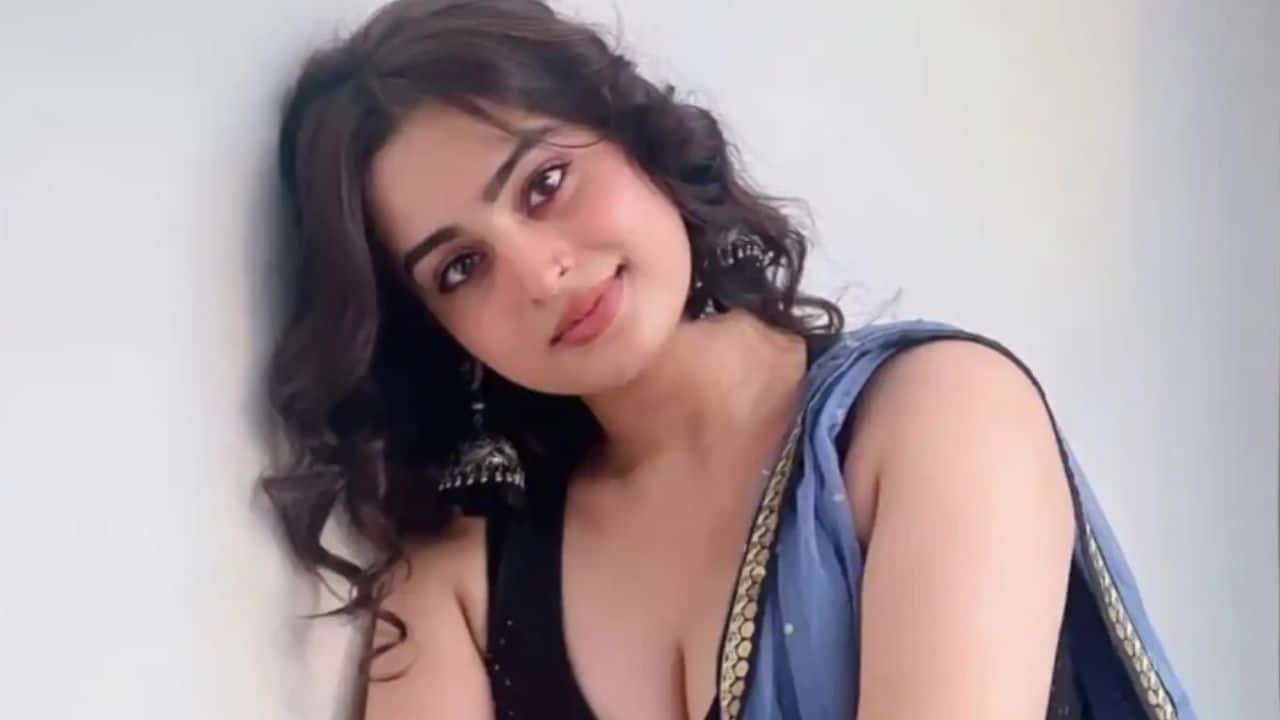 Started as a junior artist Ayesha began her acting journey in 2020 as a junior artist in Ekta Kapoor’s popular daily soap Kasautii Zindagii Kay, gaining firsthand industry experience at a young age. Started as a junior artist Ayesha began her acting journey in 2020 as a junior artist in Ekta Kapoor’s popular daily soap Kasautii Zindagii Kay, gaining firsthand industry experience at a young age.
