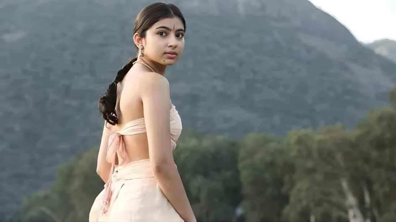PICS: Dhurandhar actress Sara Arjun`s most stylish fashion moments | Moneycontrol News