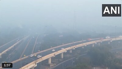 Drone visuals around Sarai Kale Khan area as a layer of smog engulfs the city.