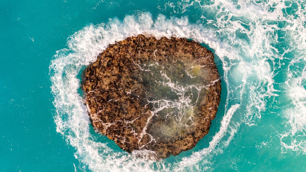 What lies beneath Bermuda? Scientists find giant mysterious subsurface layer below seafloor