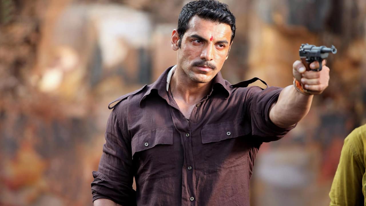 Shootout at Wadala John returned to the world of gritty, intense characters in this movie. John portrayed the lead role in Shootout at Wadala with blazing fury. The film is based on the real-life Mumbai mobster Manya Surve. Manya transforms from an ordinary young man into one of the city's most dangerous gangsters. The metamorphosis was intense, passionate, and full of tragedy, ambition, and fury. Manoj Bajpayee, Anil Kapoor, Tusshar Kapoor, Sonu Sood, and Kangana Ranaut were among the film's powerful cast, but John stood his ground and frequently took centre stage.