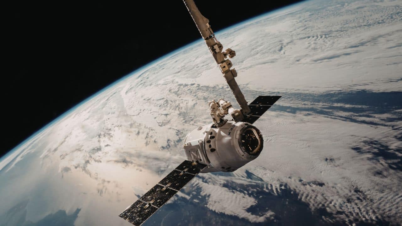 2.8 days to disaster: Scientists warn of a disastrous satellite chain collision in low Earth orbit