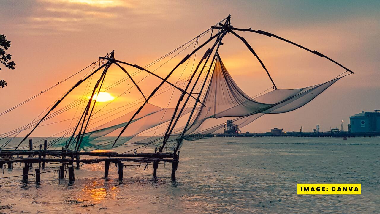 Kochi, Kerala: Kochi observes Christmas with traditional church services and community events. Areas such as Fort Kochi see steady footfall during the festive week.