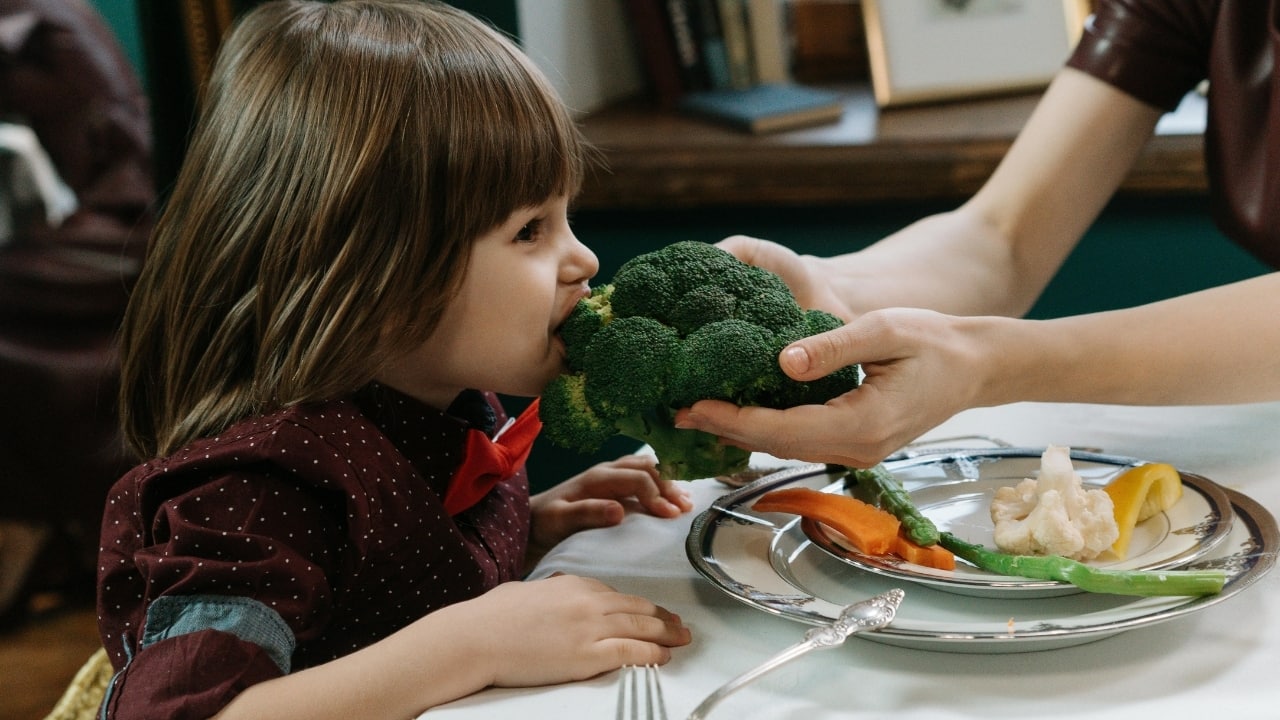 Childhood constipation is caused by low-fibre diet, paediatrician suggests prevention tips