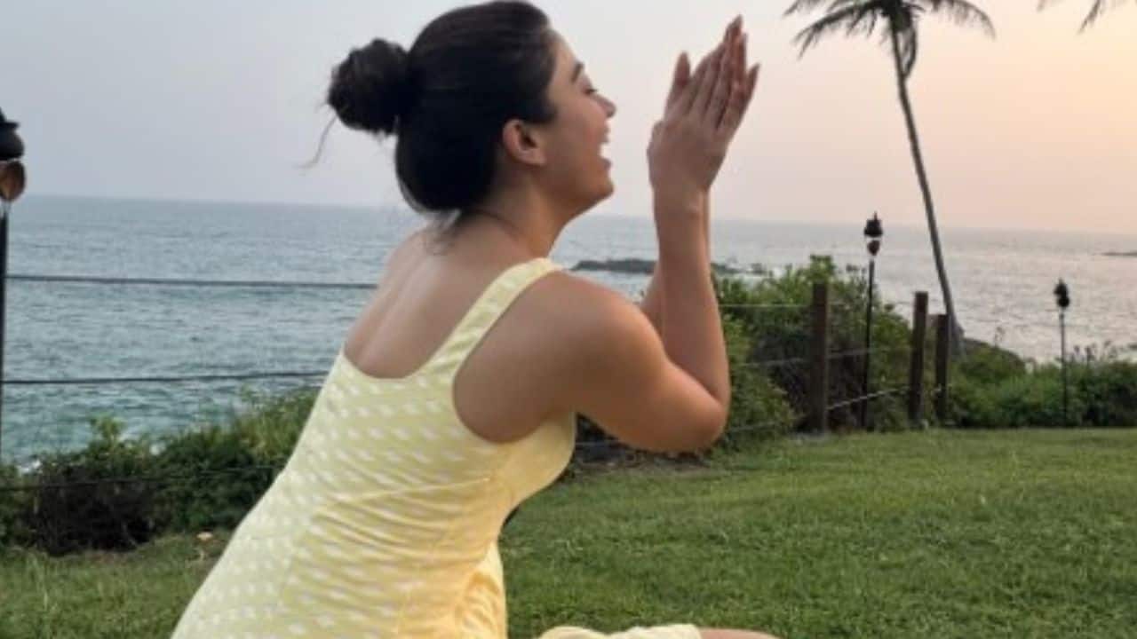 Rashmika Mandanna in a yellow dress Rashmika Mandanna looks radiant as she sits on the grass in a breezy yellow dress, flashing a warm smile. Surrounded by lush greenery, Rashmika Mandanna in a yellow dress Rashmika Mandanna looks radiant as she sits on the grass in a breezy yellow dress, flashing a warm smile. Surrounded by lush greenery,
