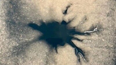 Researchers recreated Europa’s spider-like pattern in the lab, mimicking Earth’s ‘lake star’ formations. (Image: Prof. Lauren McKeown)