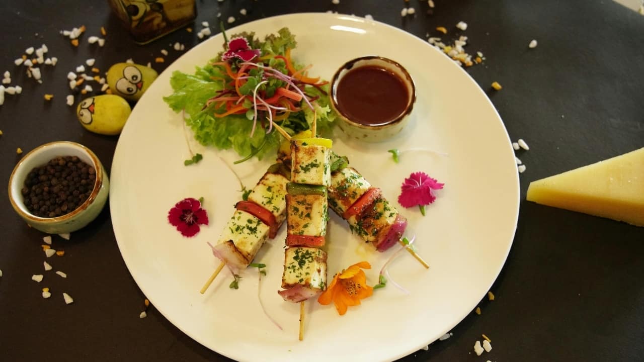 Health benefits of paneer vs cheese nutrition value, gastroenterologist picks the winner