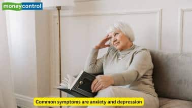 Neuropsychiatric features Neuropsychiatric symptoms like depression and anxiety are common, and in advanced cases, some may develop dementia as well. Early diagnosis and treatment of Parkinson’s is necessary. While it may not be completely cured, it can be managed effectively when diagnosed on time. 