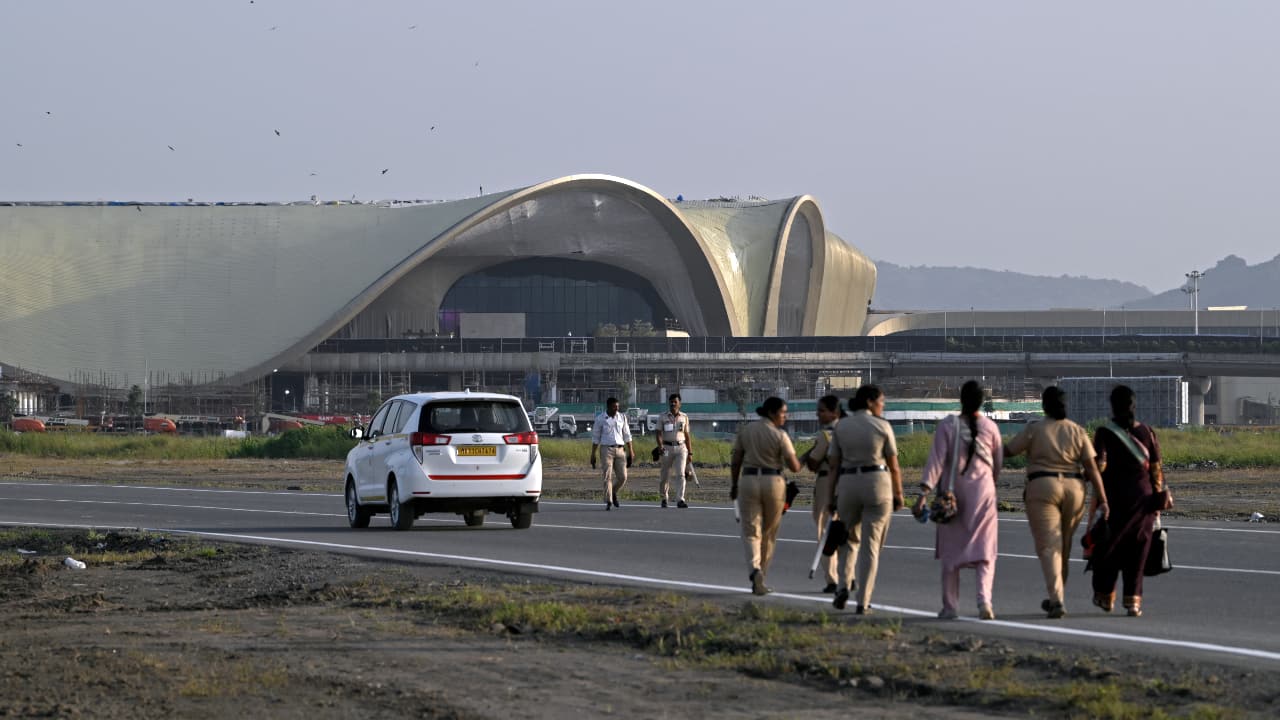 Flying from Navi Mumbai International Airport Soon? Here's the fastest and cheapest way to get there