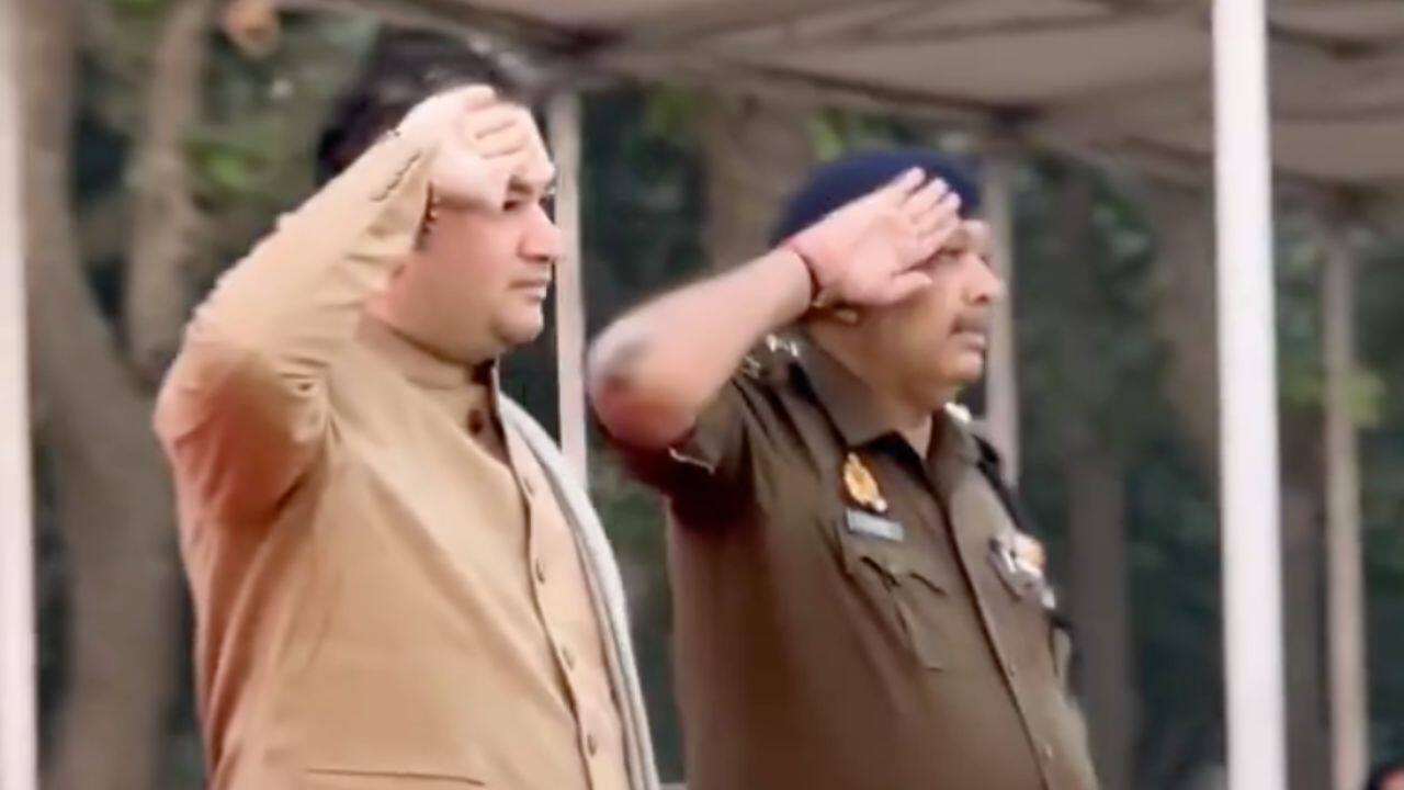 UP cops give guard-of-honour to religious preacher, DGP seeks explanation from Bahraich SP