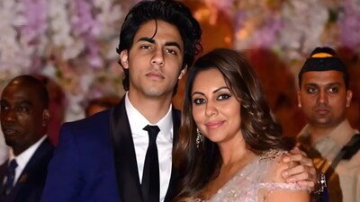 Aryan Khan dedicates his award to Gauri Khan