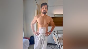 While filming an intense action sequence for Awarapan 2, the actor reportedly sustained a serious abdominal tissue tear that required immediate medical intervention and surgery.