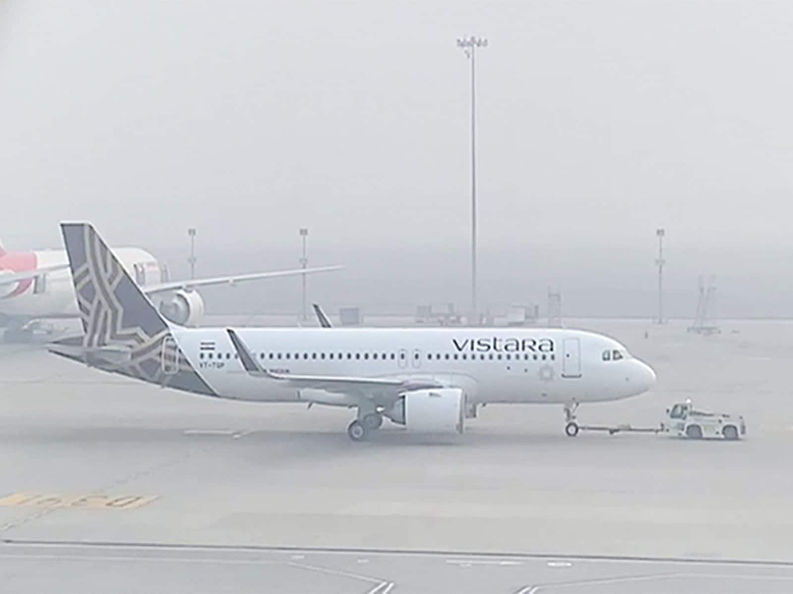 Delhi airport sees smooth flight ops, but AAI issues fog warning for north India