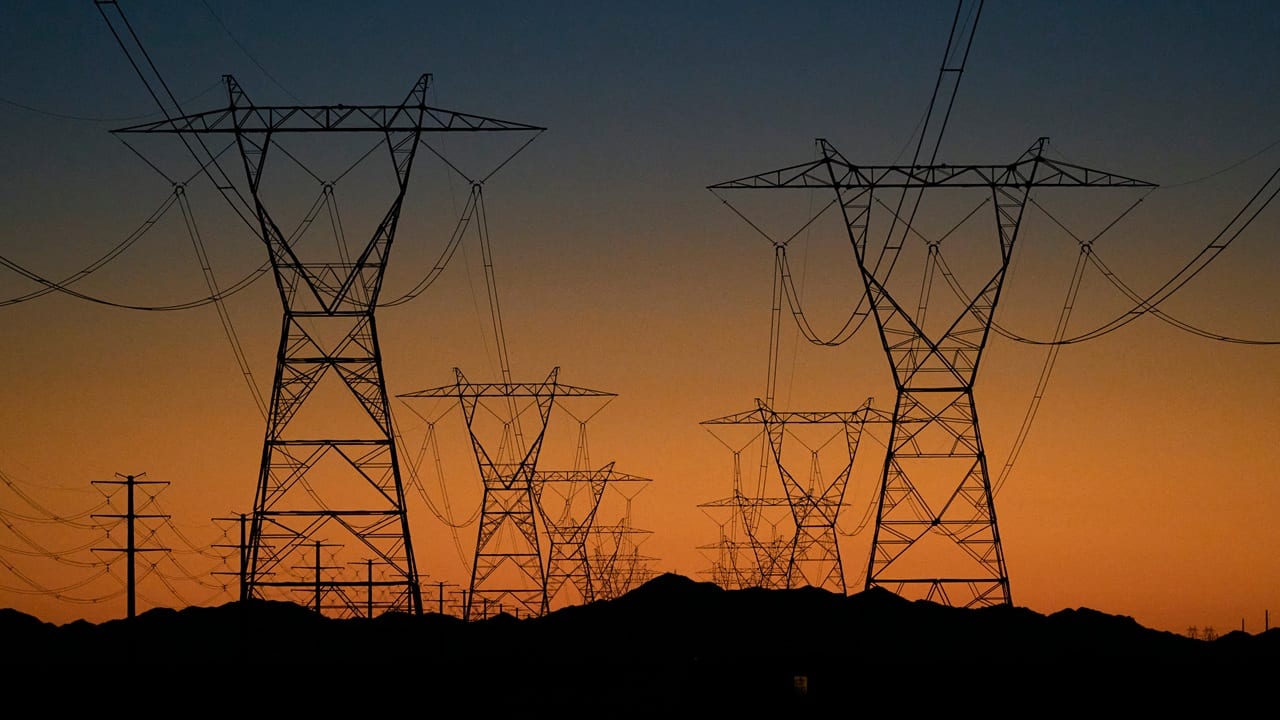 San Francisco crippled by widespread power outages on busy holiday shopping weekend