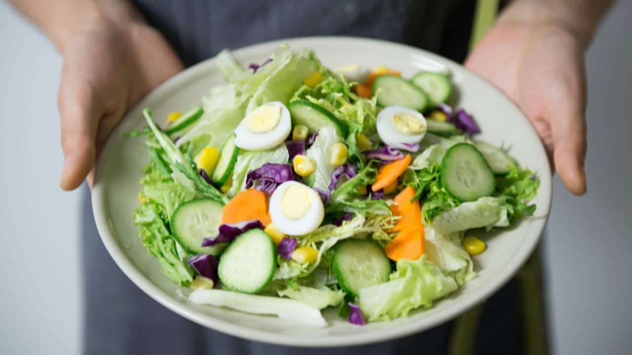 Stop weight gain with 4 simple tricks to avoid overeating, suggested by top fitness coach