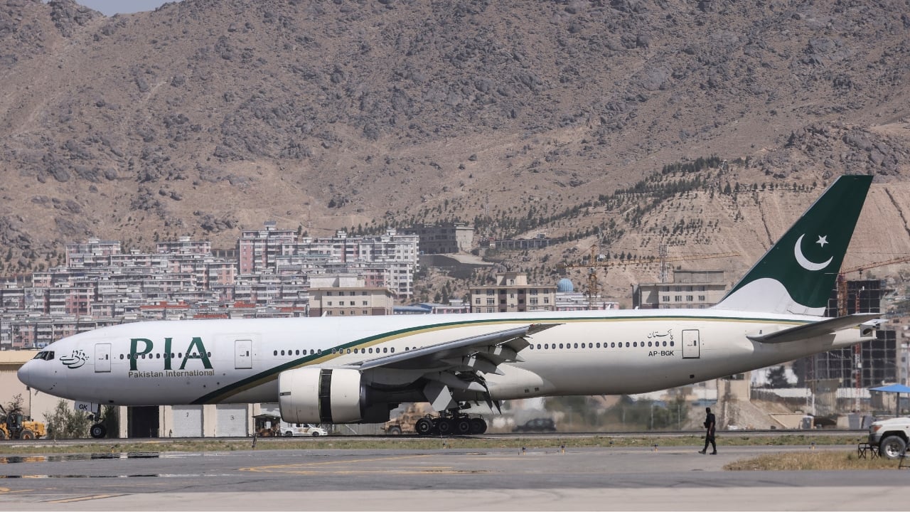 No takers for Pakistan's flagship airline? Asim Munir-backed firm exits race at last minute, only 3 bidders remain