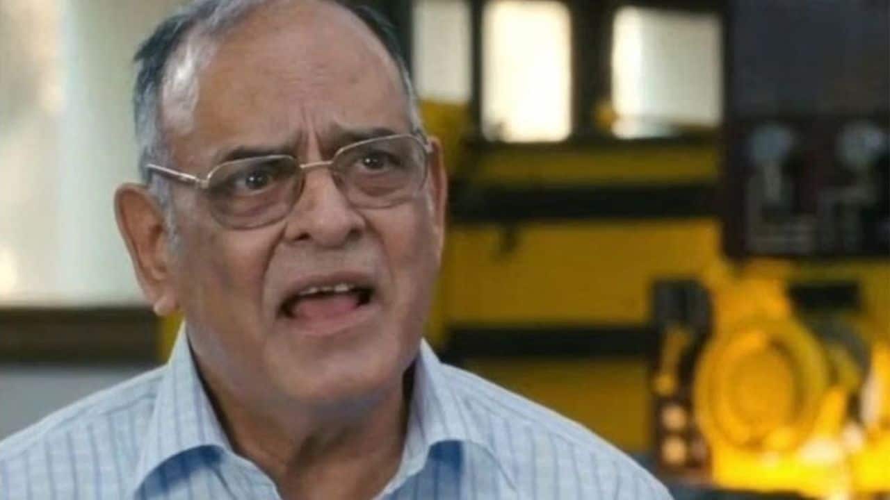 Achyut Potdar  A veteran character actor who appeared in nearly 100 TV shows (including Bharat Ki Khoj) and over 125 films. He passed away on August 18, 2025, due to age-related health complications at 90.