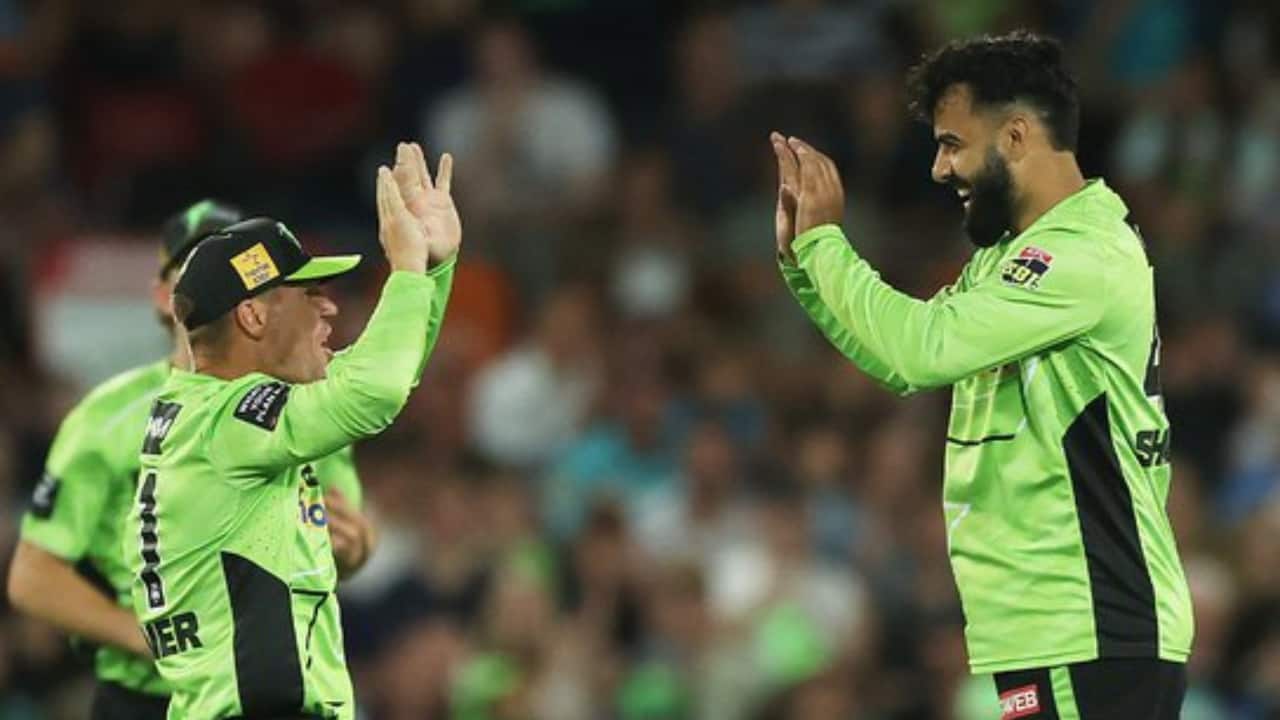 ‘He swaps his personality’: Shadab Khan’s take on David Warner breaks the internet