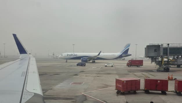 Dense fog hits Delhi again, flight delays and cancellations likely; DIAL issues advisory