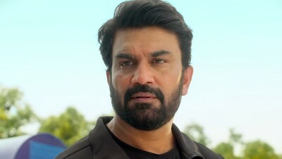 Did you know Sharad Kelkar  made his debut with halchal?