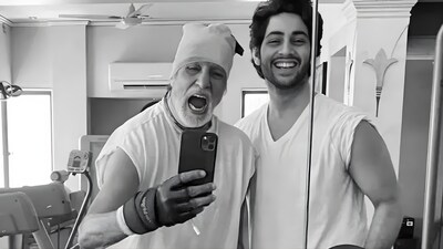 Amitabh Bachchan praises his grandson