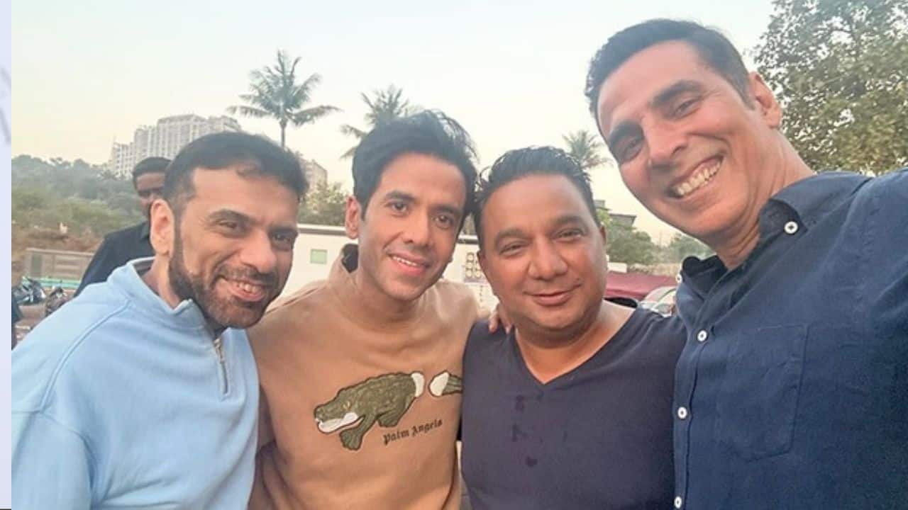 Akshay Kumar, Ahmed Khan and team wrap up shoot of ‘Welcome to the Jungle’; Tusshar Kapoor shares BTS photo