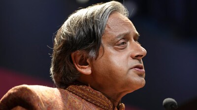 Tharoor urges solidarity for Christians