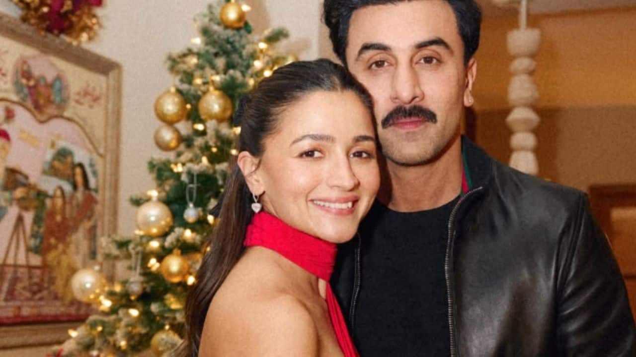 Alia Bhatt, Ranbir Kapoor celebrate Christmas with Raha and family, see cosy pics