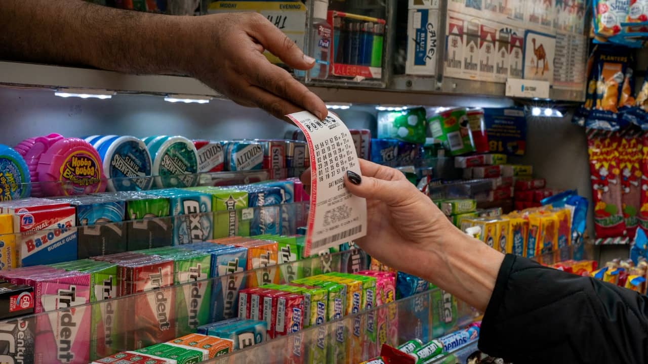 Christmas eve miracle: US player buys $2 lottery ticket, strikes $1.8 billion jackpot win