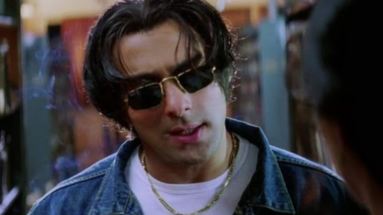 His physical transformation and hairstyle from the film became cultural phenomena. 