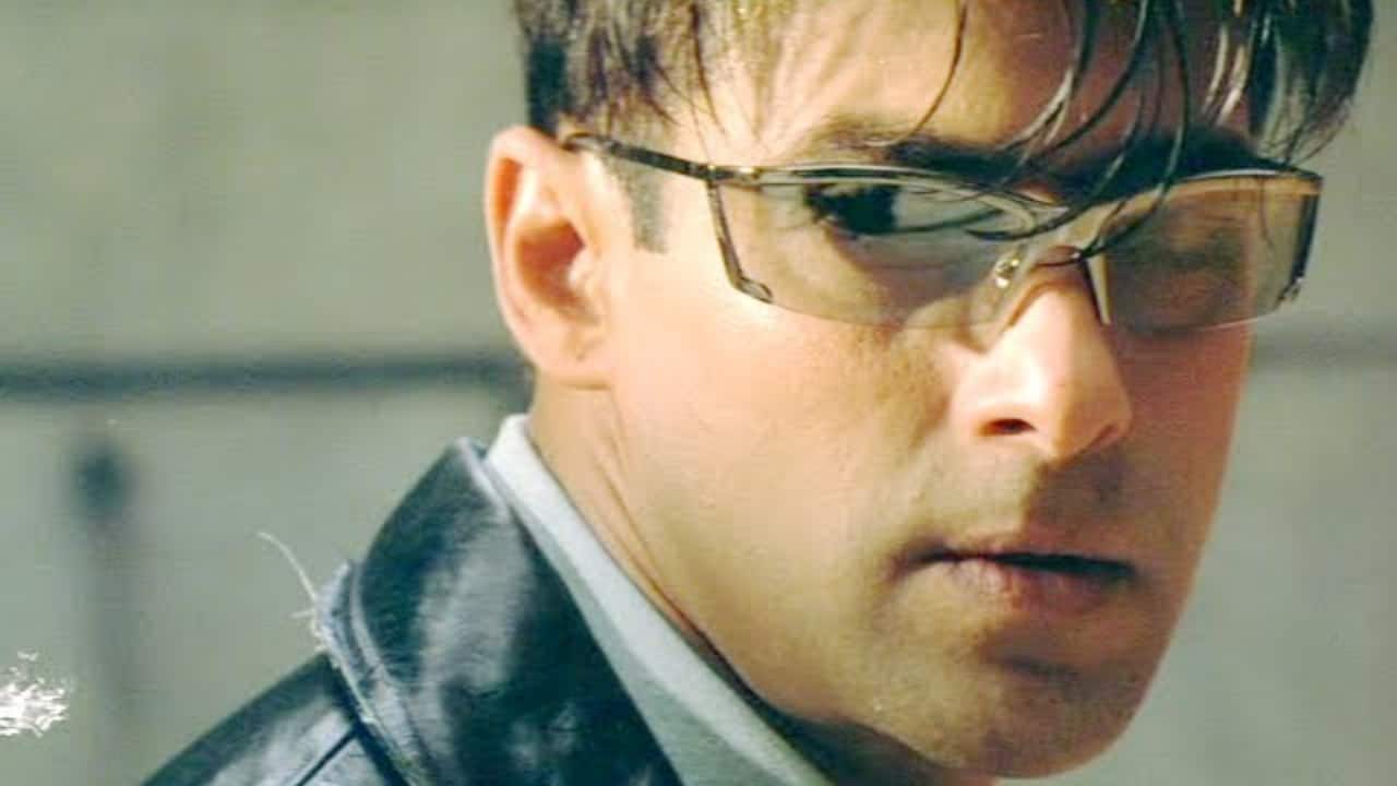Mujhse Shaadi Karogi and No Entry re-established his box-office reliability through comedy. 